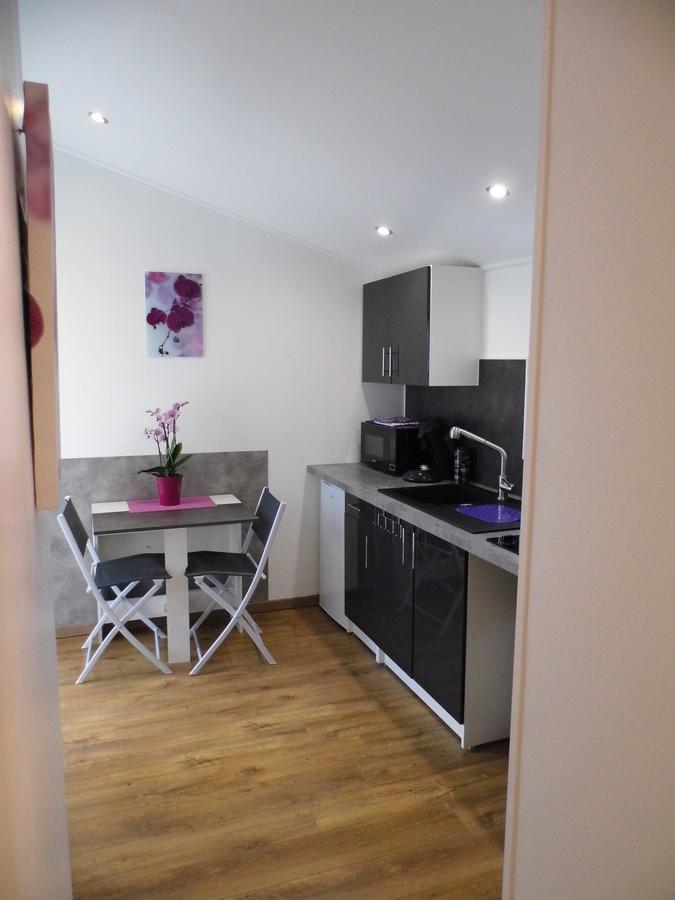 3 indépendants dans villa avec piscine terrasse, jardin, parking clos, wifi Meyreuil Exterior foto