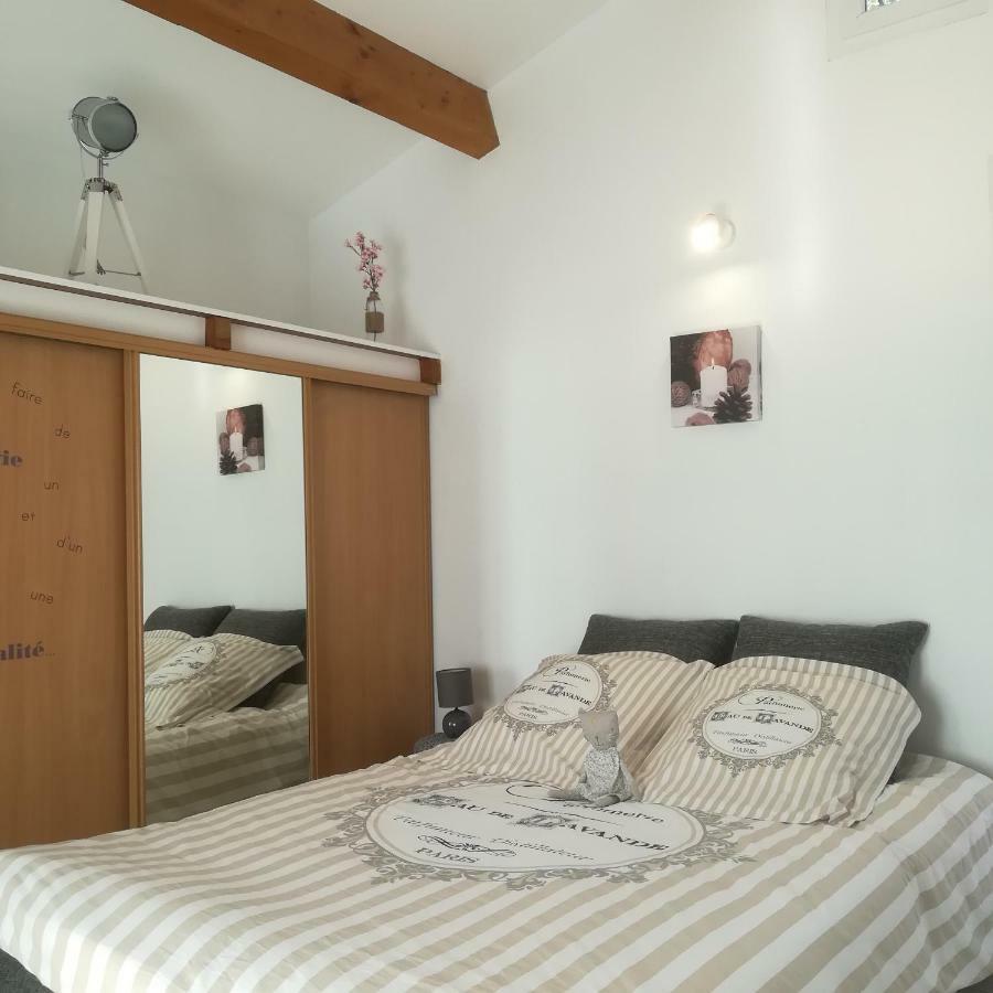 3 indépendants dans villa avec piscine terrasse, jardin, parking clos, wifi Meyreuil Exterior foto