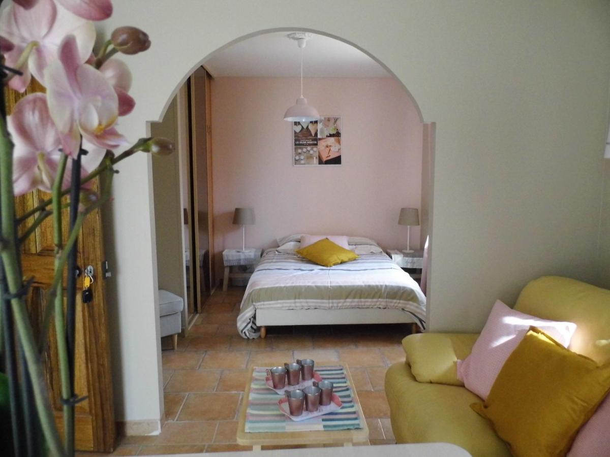 3 indépendants dans villa avec piscine terrasse, jardin, parking clos, wifi Meyreuil Exterior foto